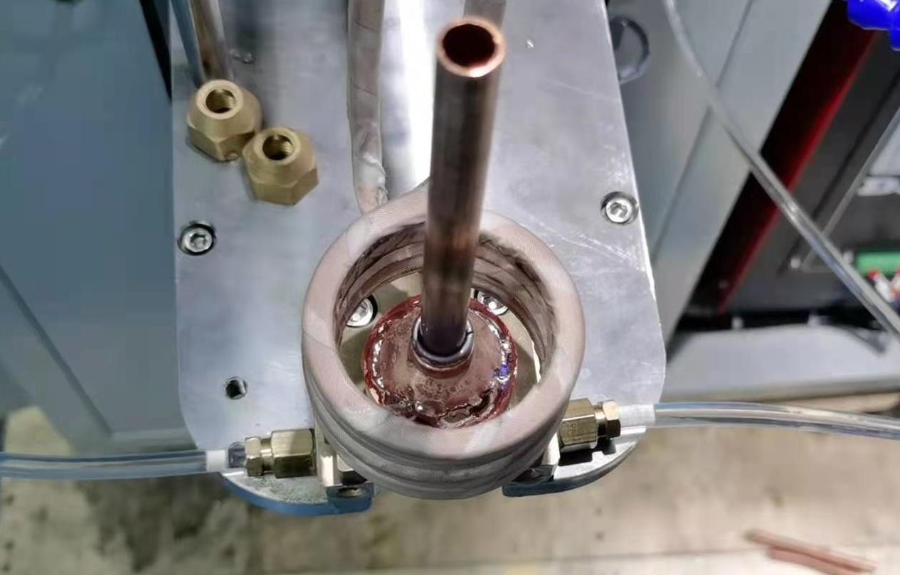 空调分配器尾管焊接