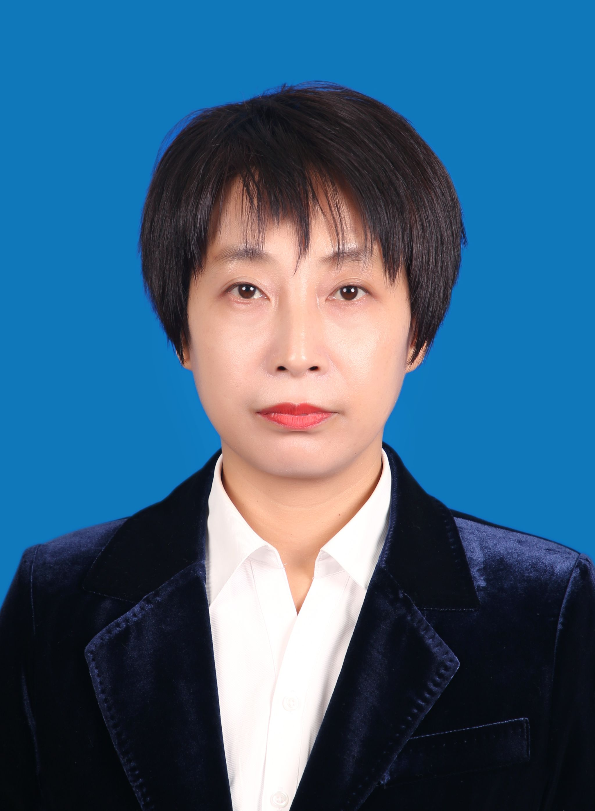 6a96857974ce0.png 齐忠霞老师头像照片.png